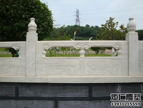 草白玉中式石雕栏板