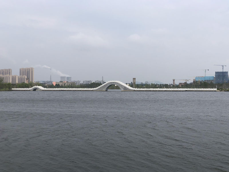 1-220GGZU32F.JPG